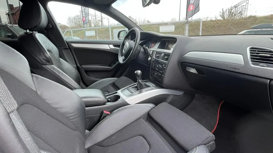 AUDI A4 -