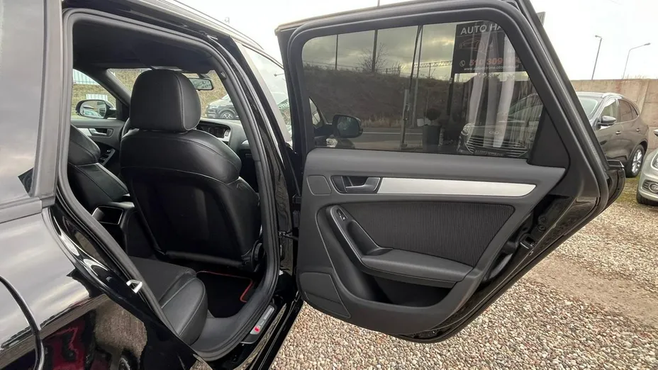 AUDI A4 -