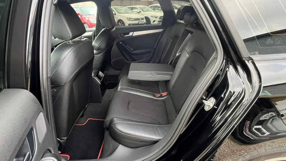AUDI A4 -