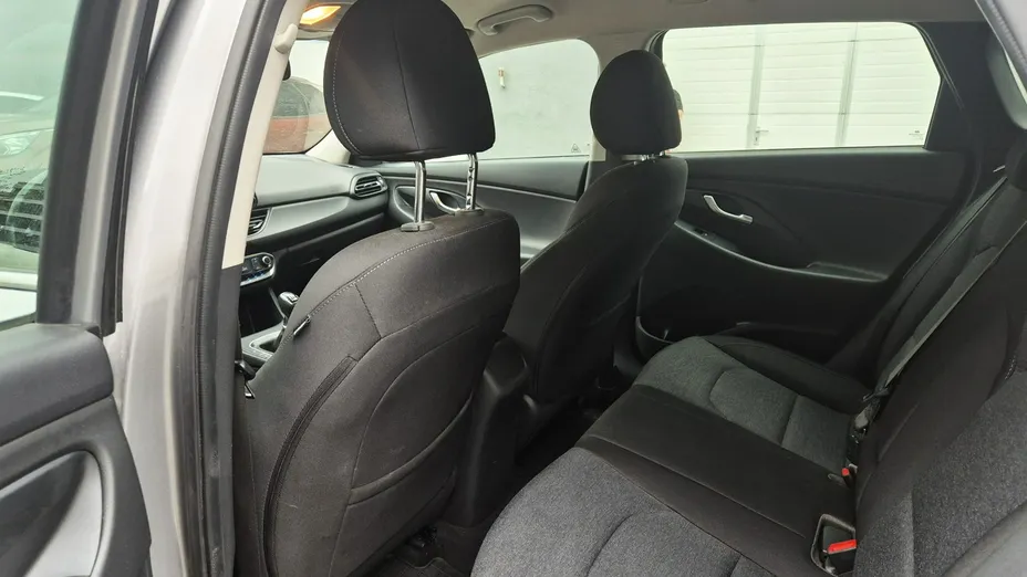 HYUNDAI i30 -