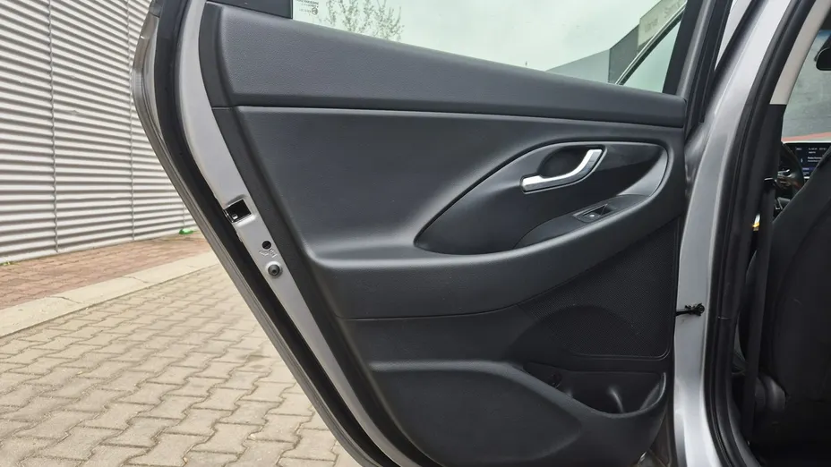HYUNDAI i30 -