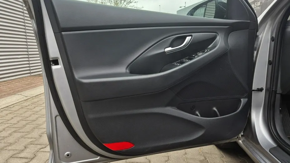 HYUNDAI i30 -