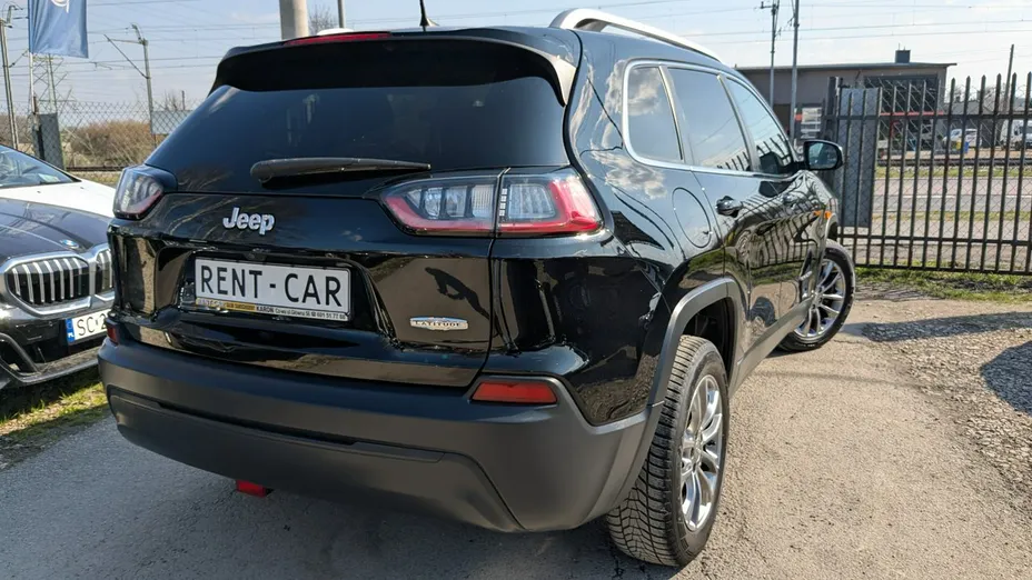 JEEP Cherokee -