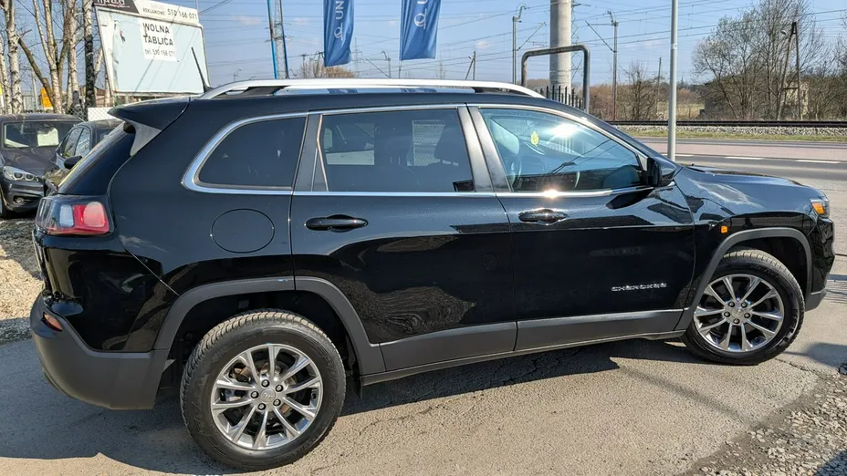 JEEP Cherokee -
