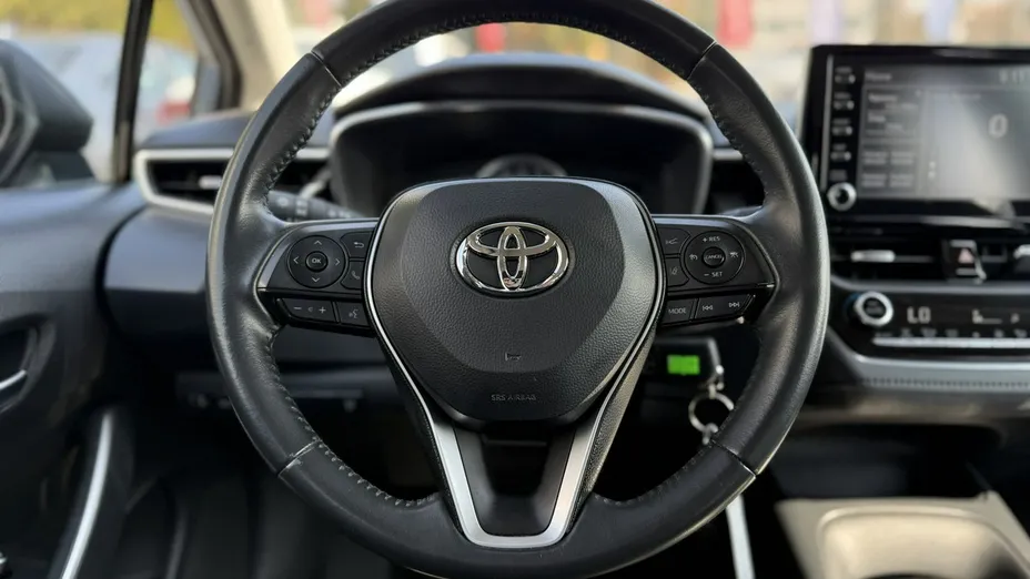 TOYOTA Corolla -