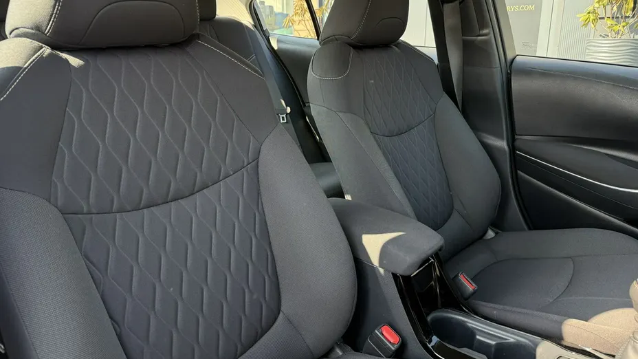 TOYOTA Corolla -