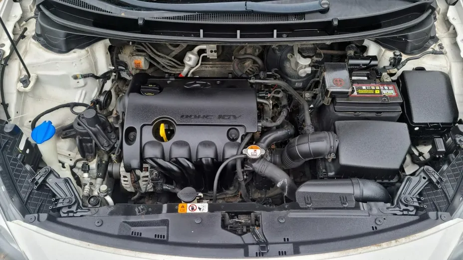 HYUNDAI i30 -