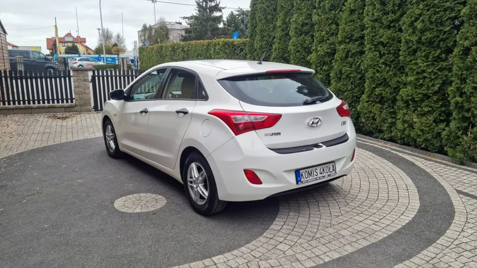 HYUNDAI i30 -