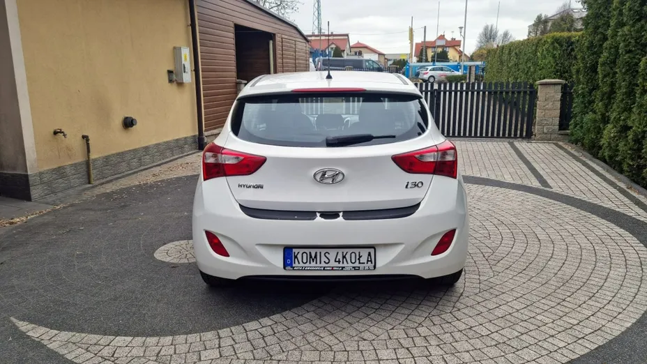 HYUNDAI i30 -