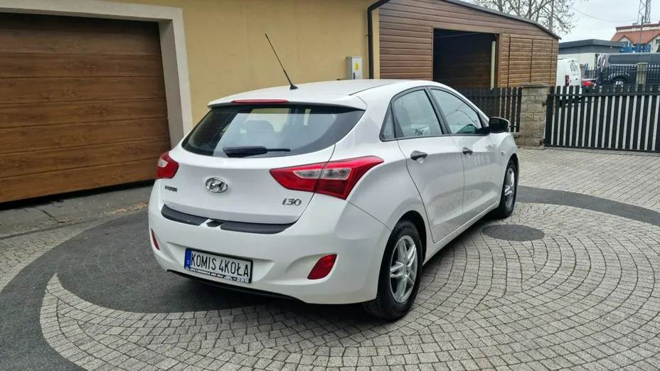 HYUNDAI i30 -