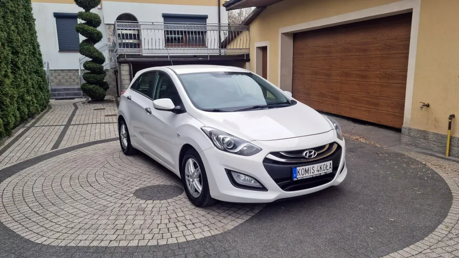 HYUNDAI i30 -