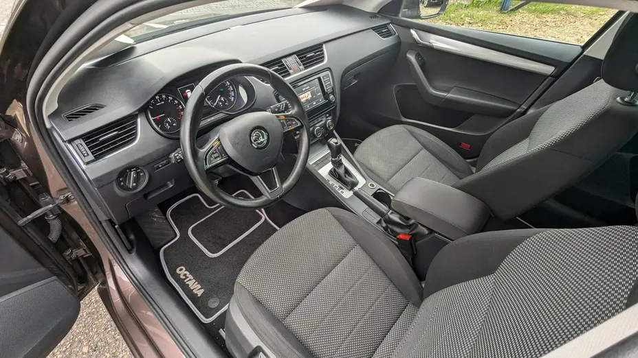 SKODA Octavia -