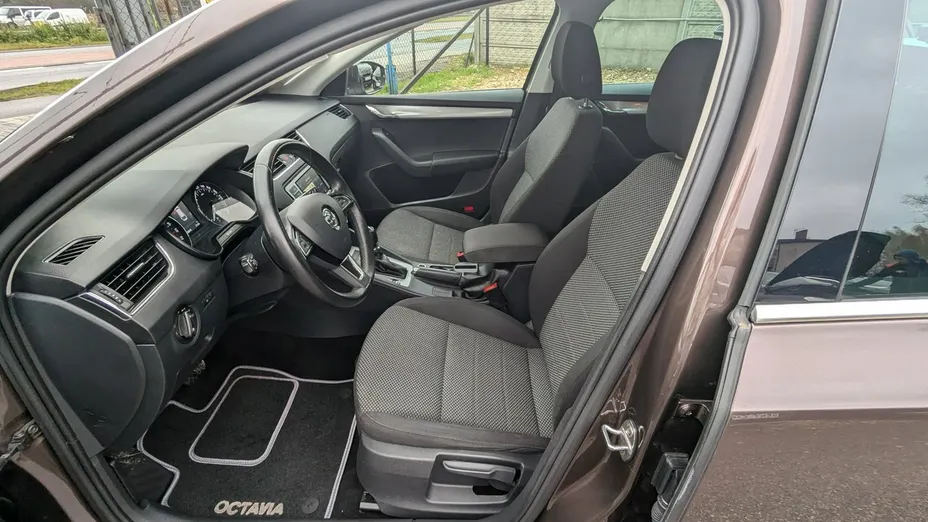 SKODA Octavia -