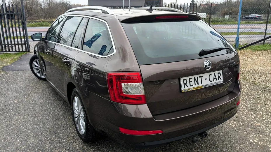 SKODA Octavia -