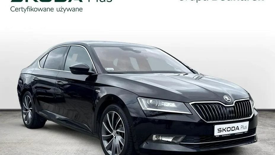 SKODA Superb -