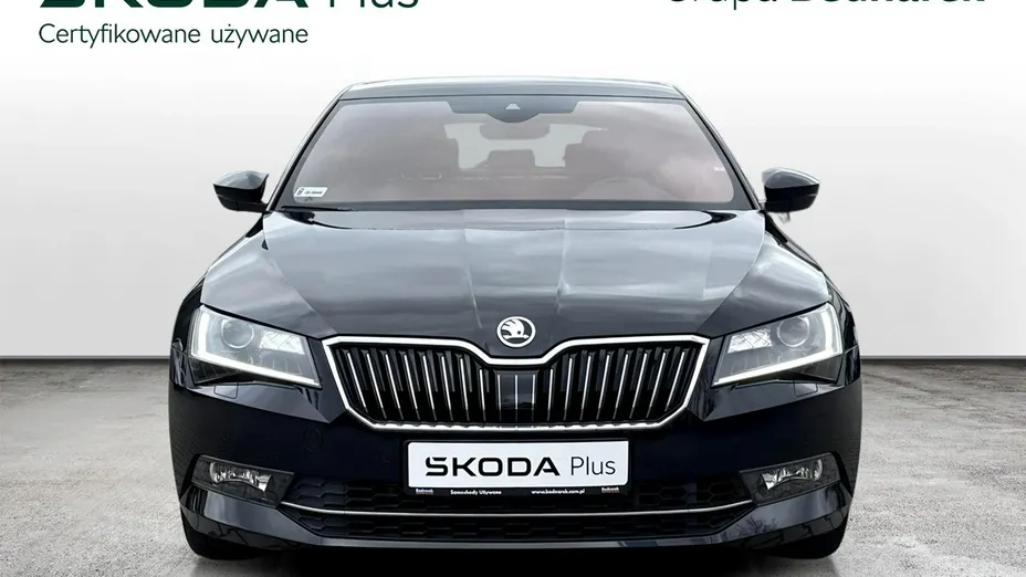 SKODA Superb -