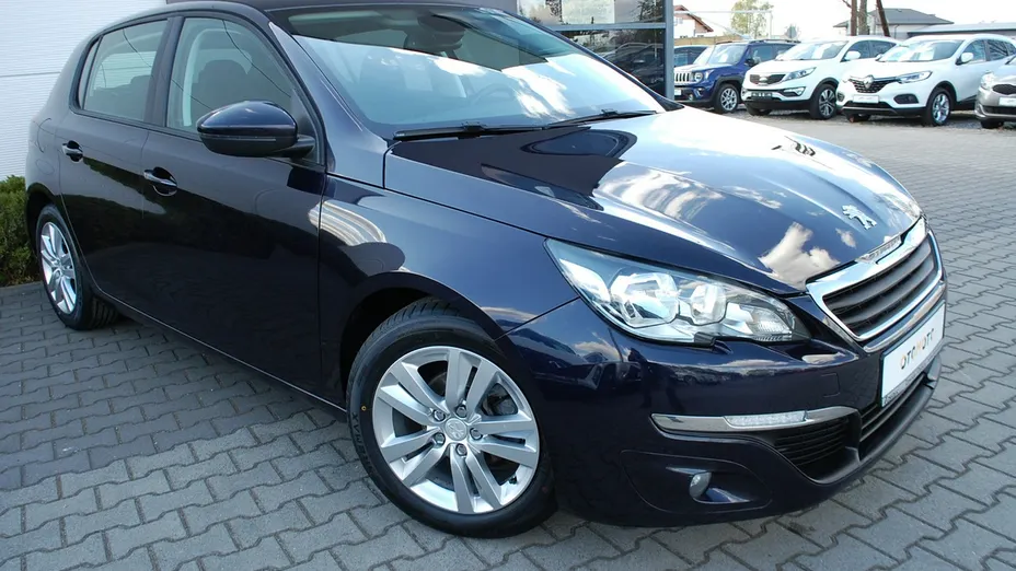 PEUGEOT 308 -