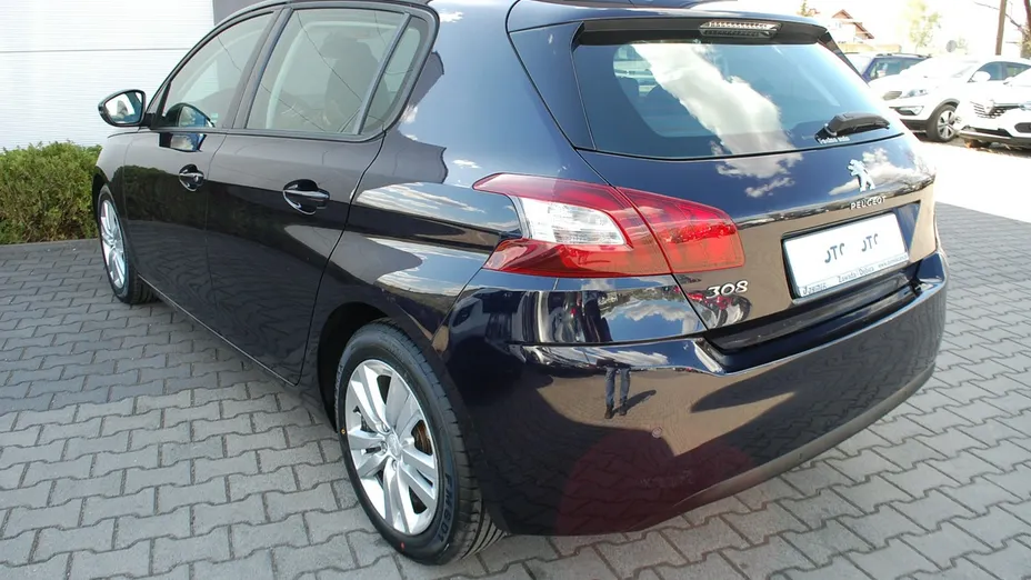 PEUGEOT 308 -