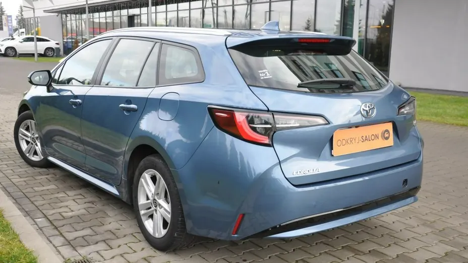 TOYOTA Corolla -