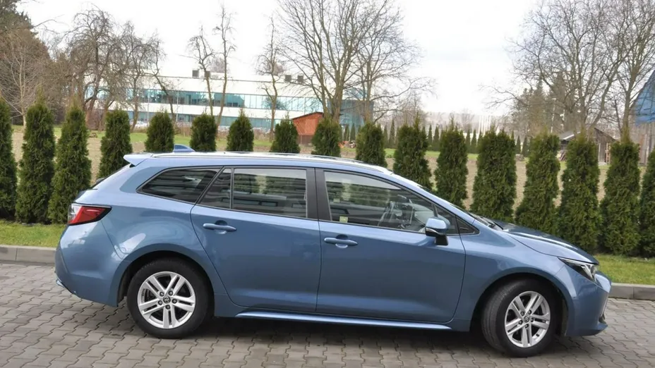 TOYOTA Corolla -