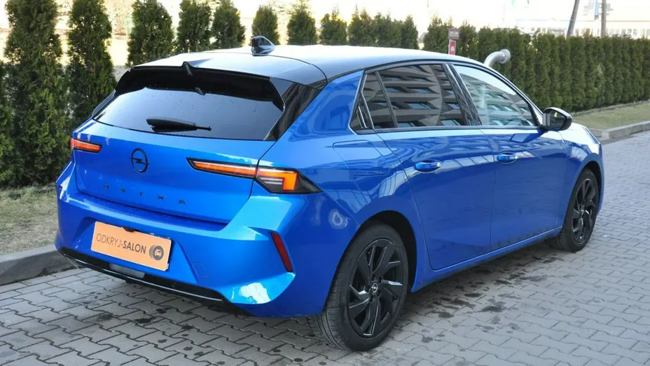 OPEL Astra -