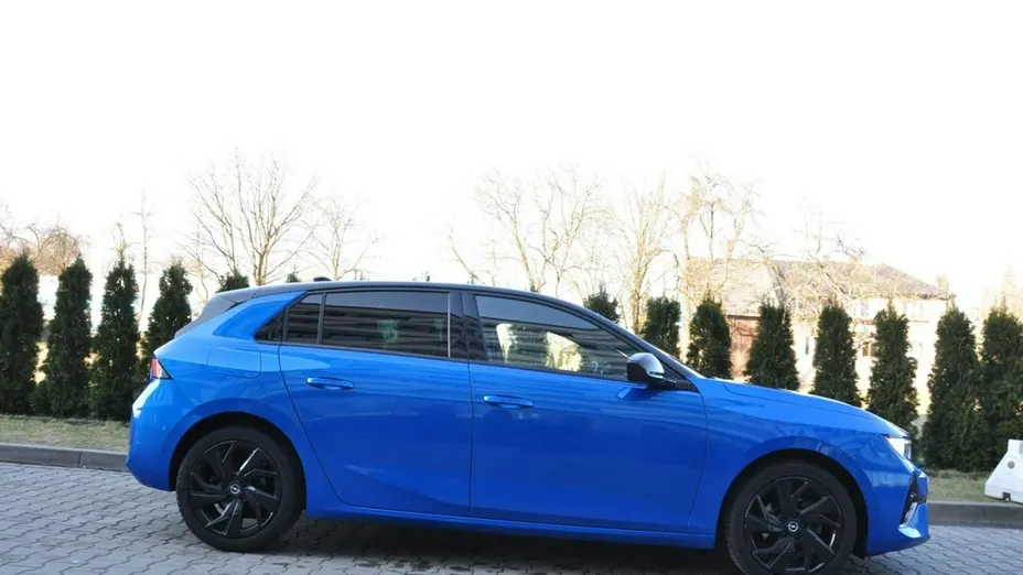 OPEL Astra -