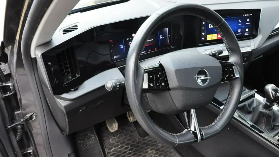 OPEL Astra -