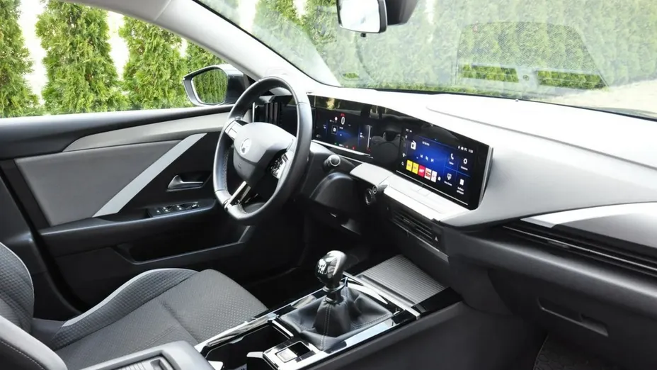 OPEL Astra -
