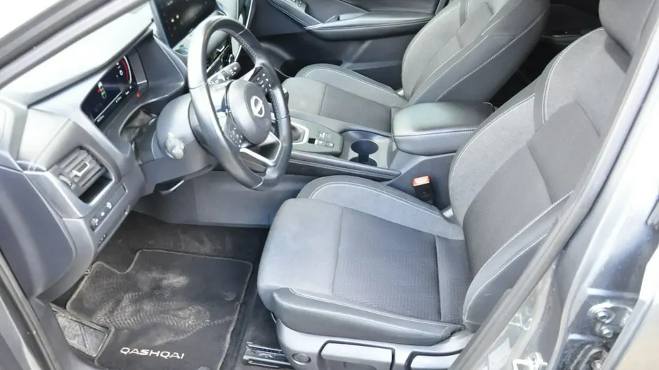 NISSAN Qashqai -