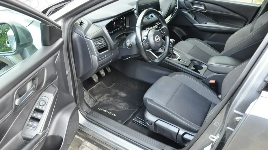 NISSAN Qashqai -