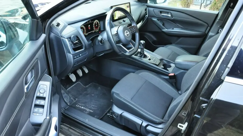 NISSAN Qashqai -