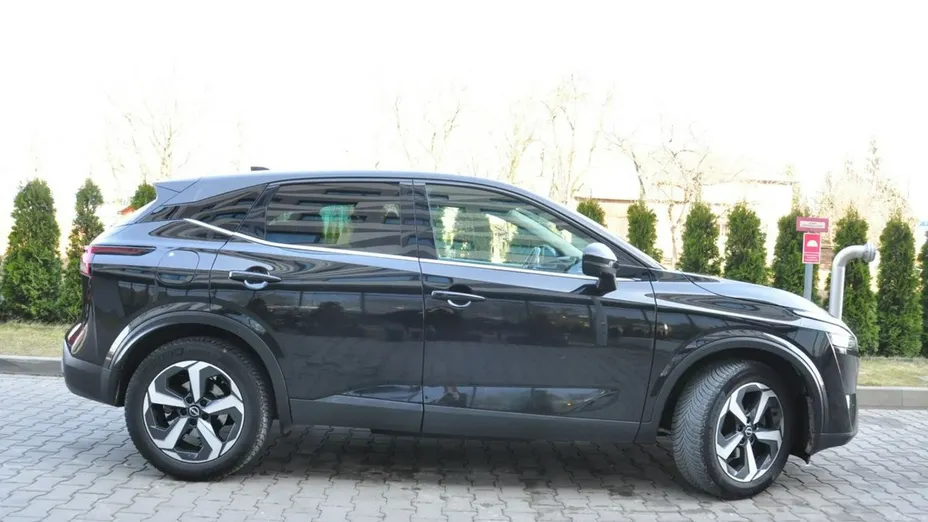 NISSAN Qashqai -
