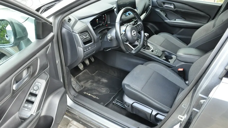 NISSAN Qashqai -