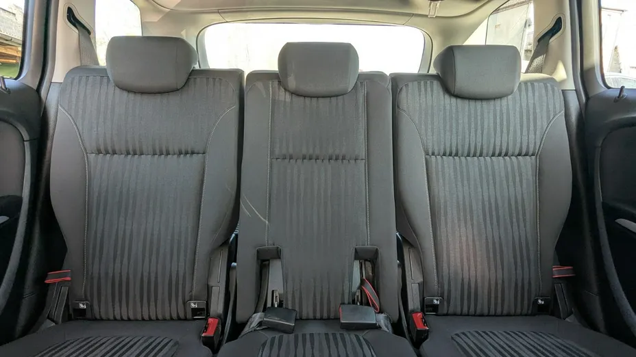 OPEL Zafira -