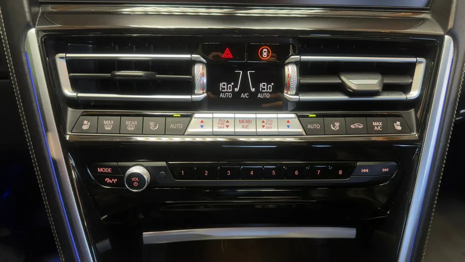 BMW Seria 8 -