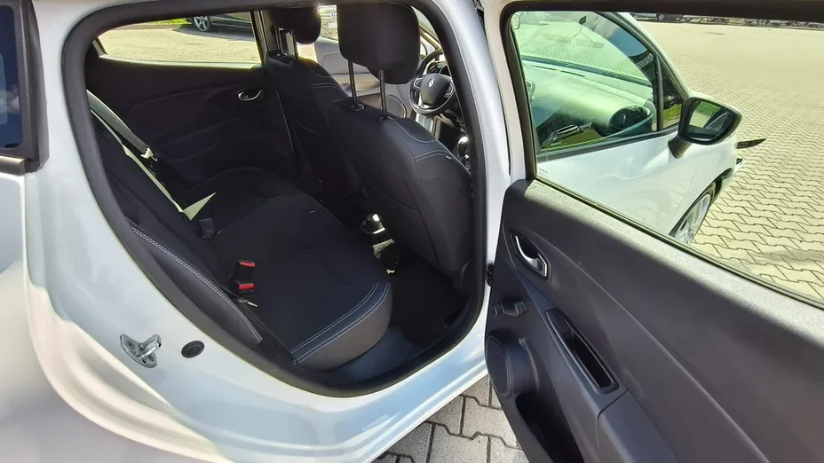 RENAULT Clio -