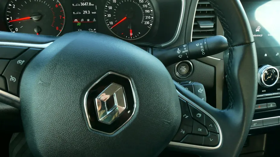 RENAULT Megane -