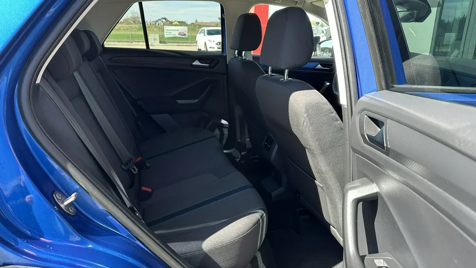 VOLKSWAGEN T-ROC -