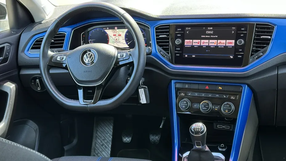 VOLKSWAGEN T-ROC -