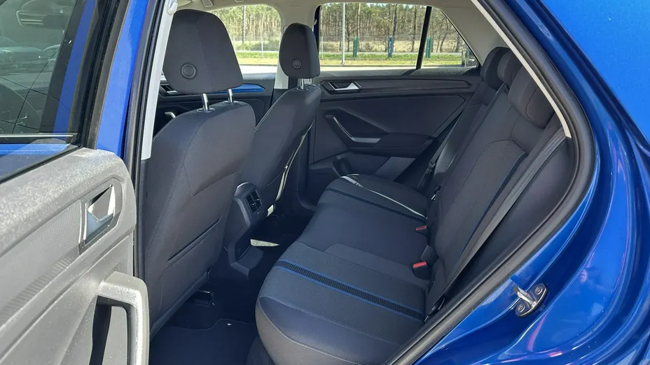 VOLKSWAGEN T-ROC -