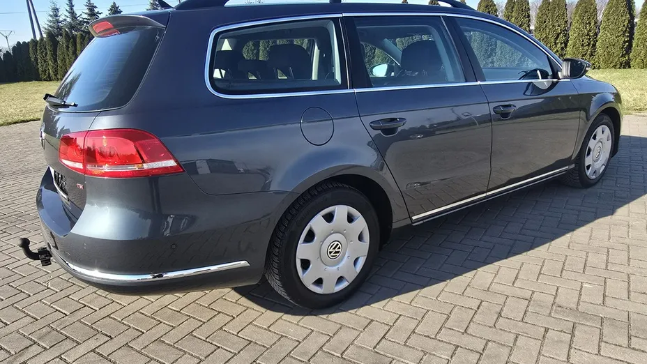 VOLKSWAGEN Passat -