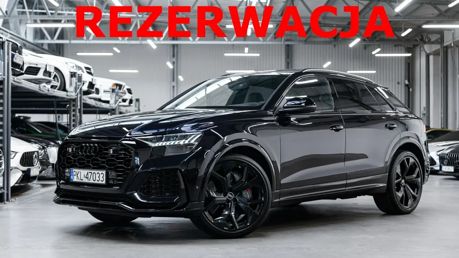 AUDI RS Q8 -