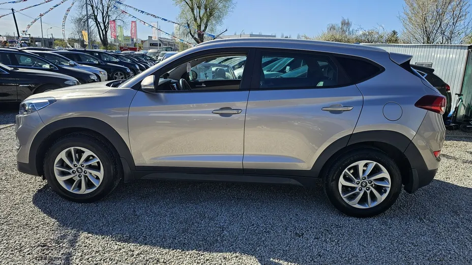 HYUNDAI Tucson -