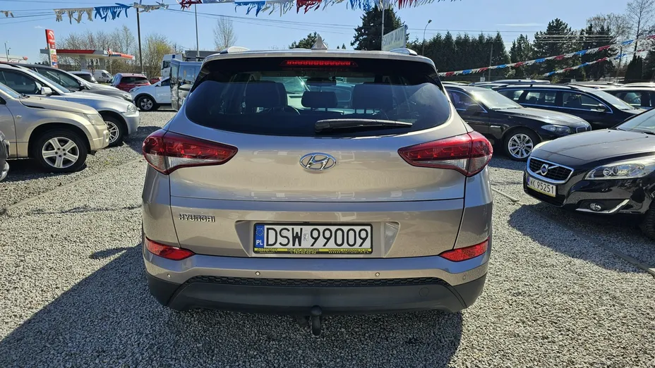 HYUNDAI Tucson -
