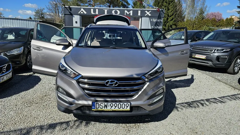 HYUNDAI Tucson -