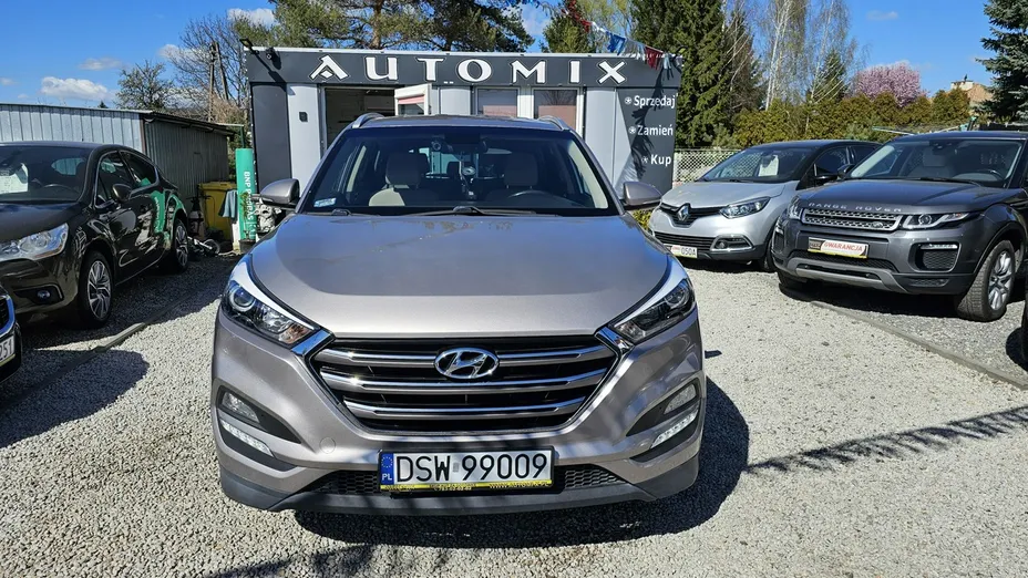 HYUNDAI Tucson -