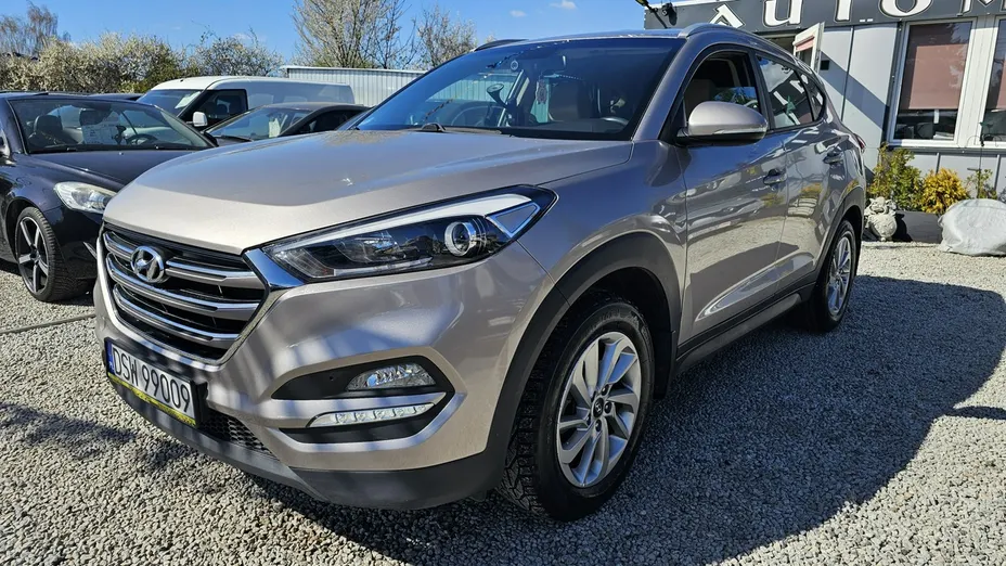 HYUNDAI Tucson -