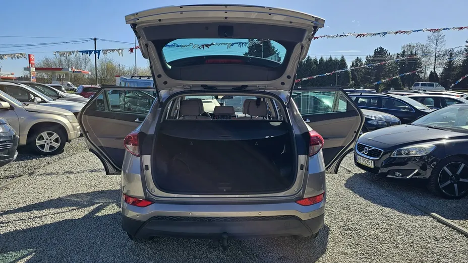HYUNDAI Tucson -
