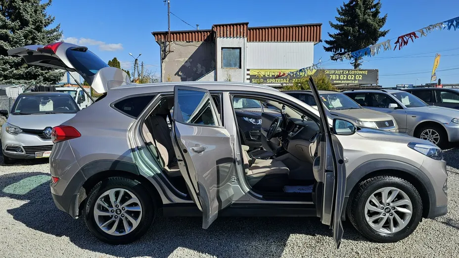 HYUNDAI Tucson -
