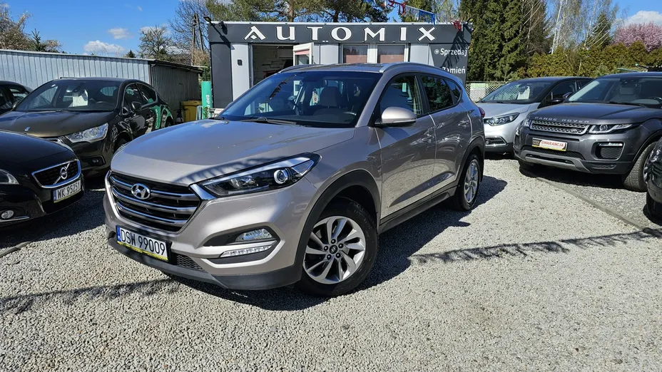 HYUNDAI Tucson -